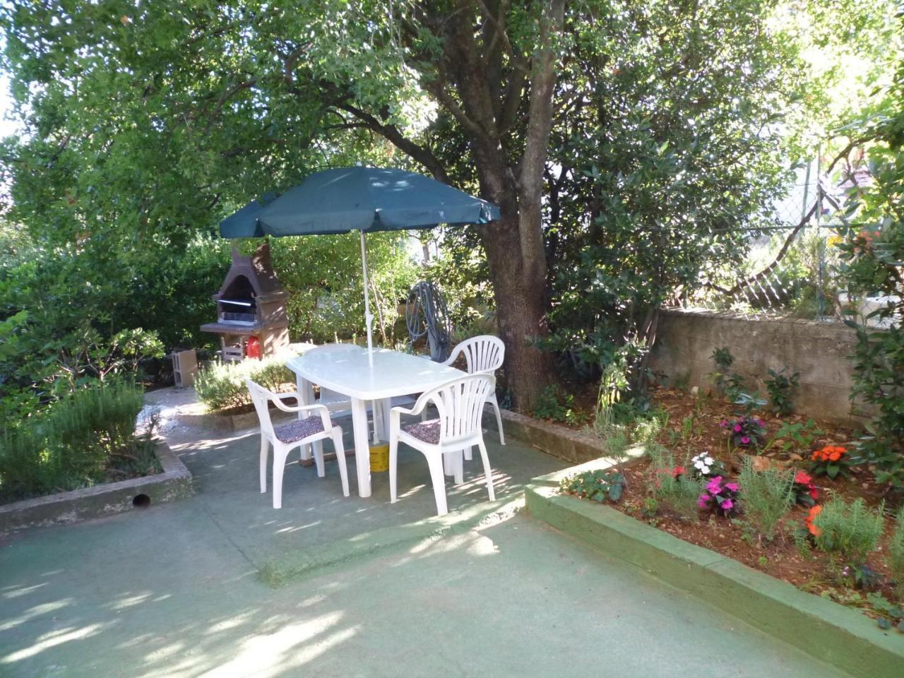 Apartments Velebit Starigrad Paklenica Bagian luar foto